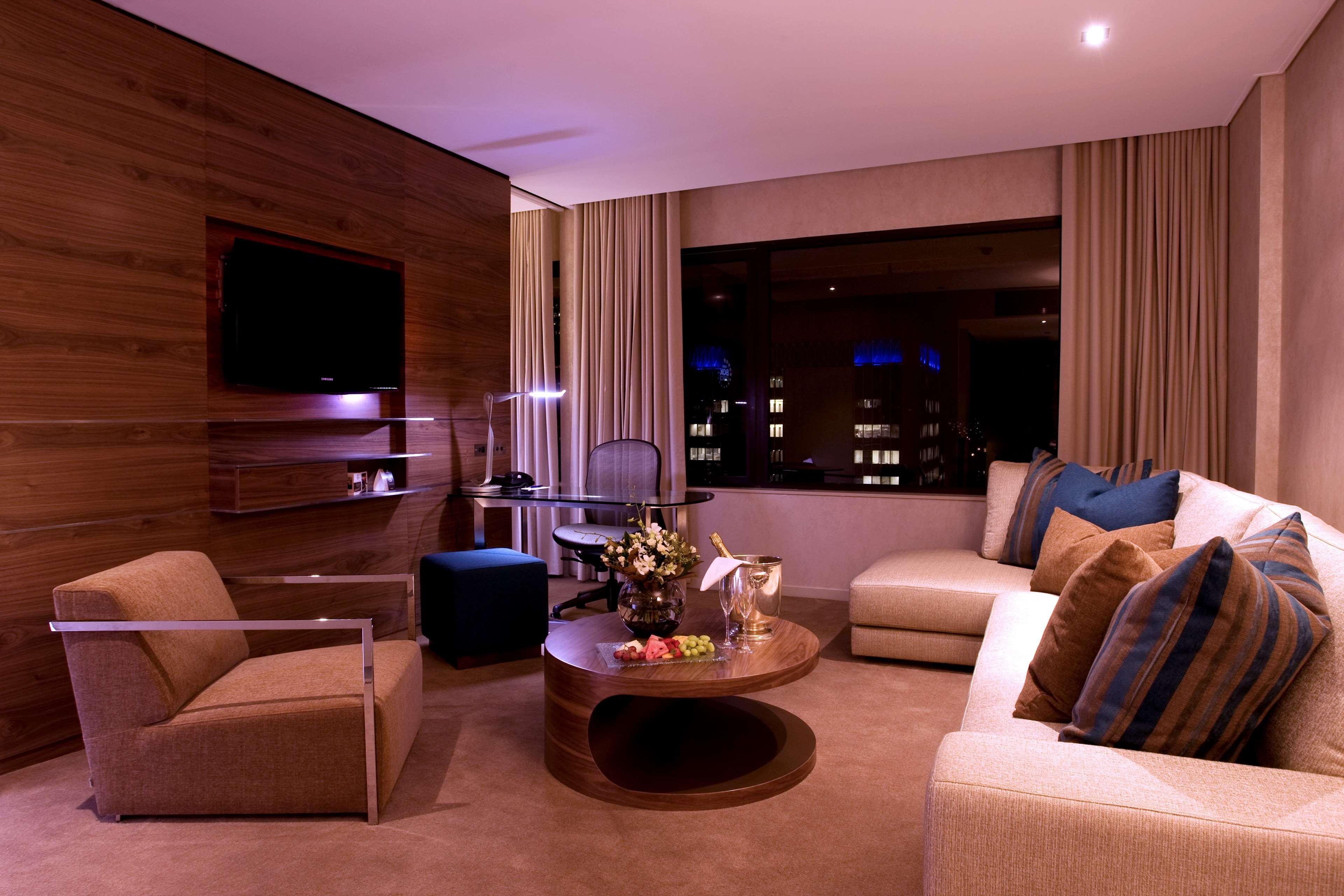 Intercontinental Brisbane By Ihg Buitenkant foto A suite at the Mandarin Oriental, Munich